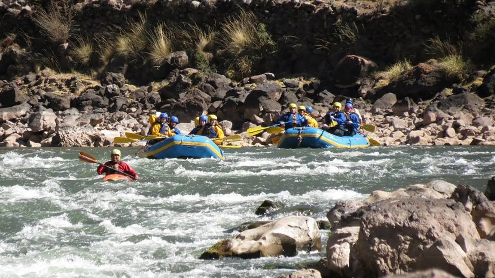 THE GREAT URUBAMBA RIVER/RAFTING CLASS III & IV